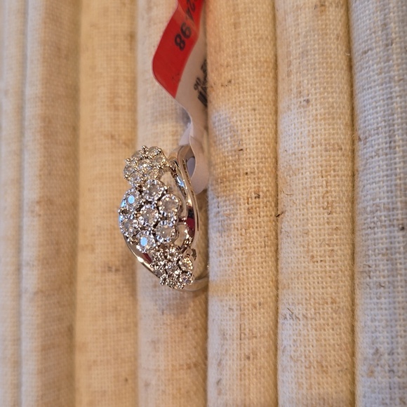 DIAMOND BLOSSOM BRAND WOMEN'S STERLING SILVER 1/4 CTTW DIAMOND RING SIZE 7 - Picture 15 of 15